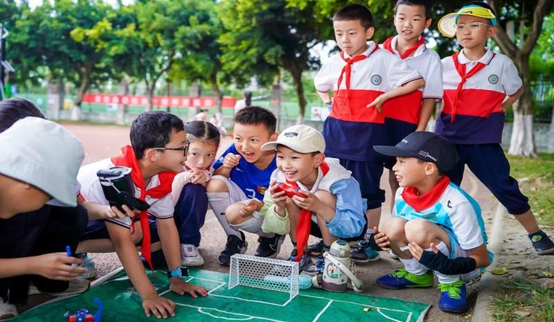 科技领航未来 梦想启航滨河——成都高新滨河学校科技嘉年华成果汇报展演暨游园活动(图6)