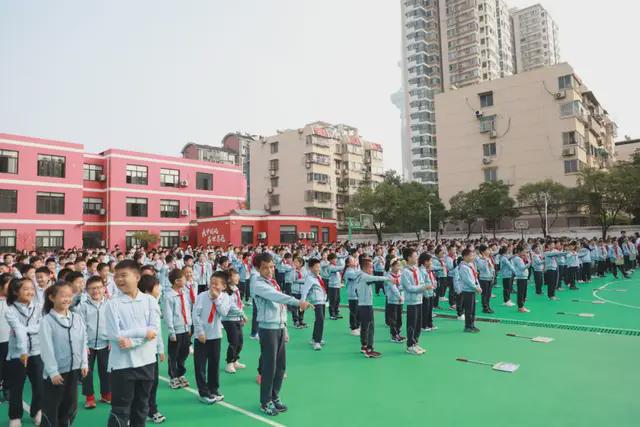 南京市鼓楼实开云官网平台验小学第三届校园科技节开幕(图2)